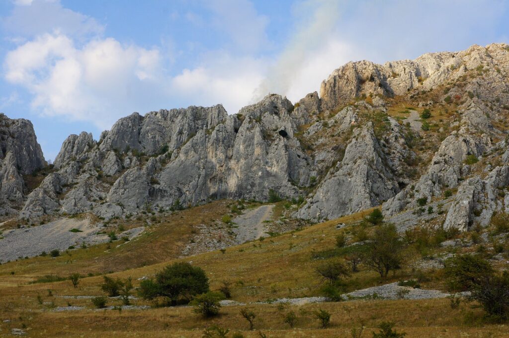 Panoramă montană în Munții Trascăului