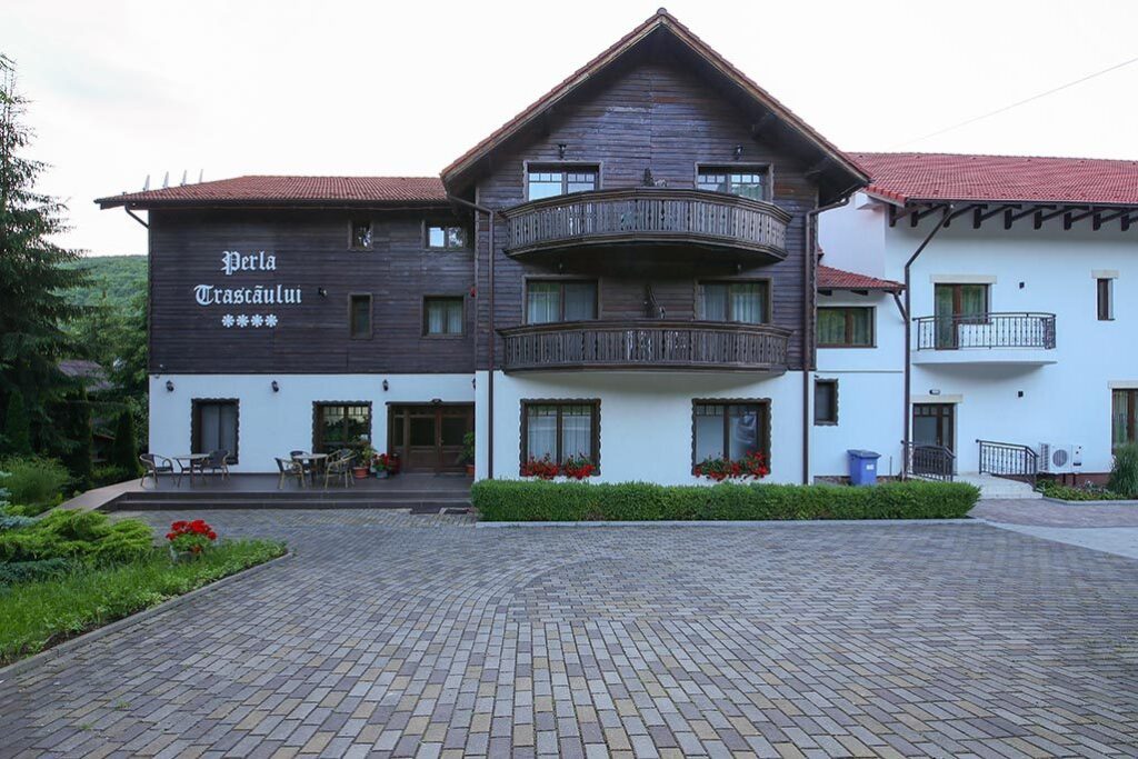 Complex Turistic Perla Trascăului — clădirea principală