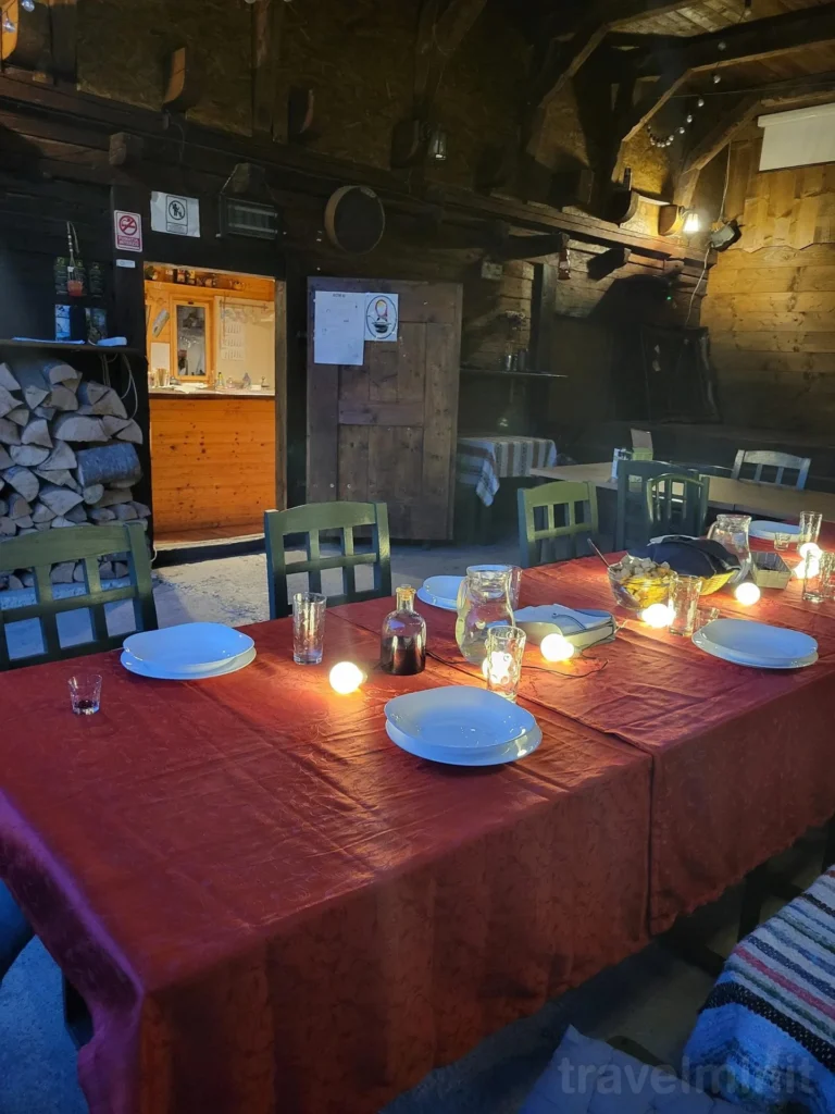 Spirit Bistro 42 — sala de mese